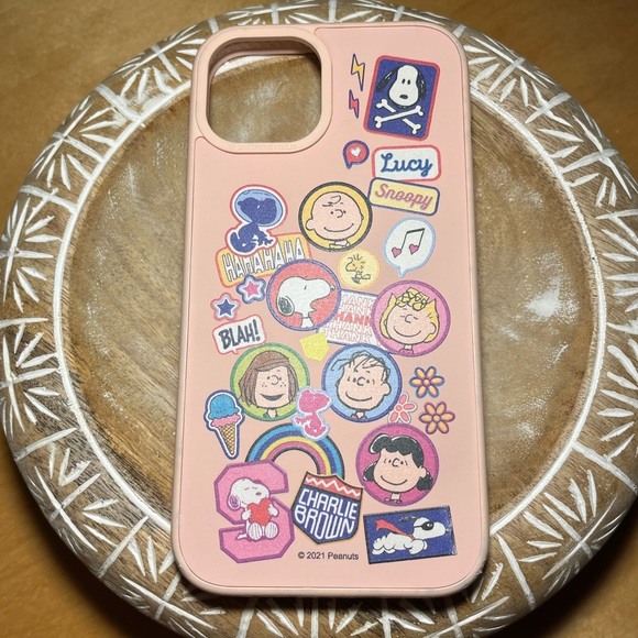 RhinoShield X Snoopy SolidSuit iPhone 13 Pink Case - Picture 2 of 15